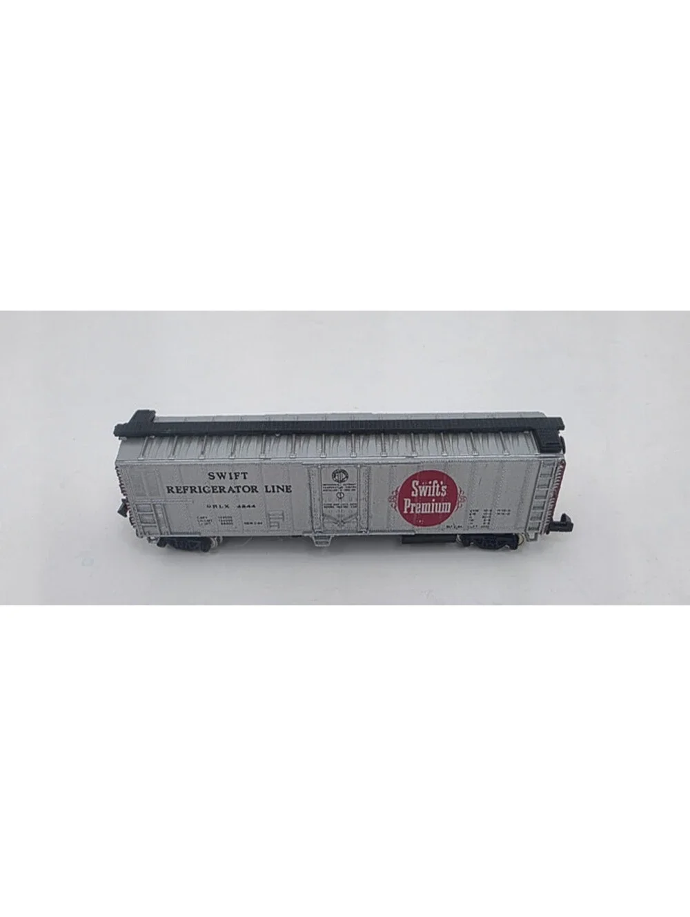 Bachmann N Scale 1:160 Swift's 51' Mechanical Steel Reefer Freight Cars
